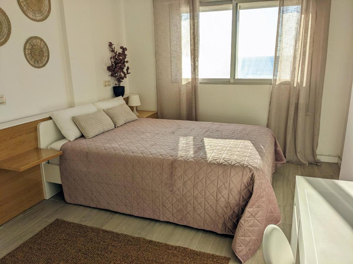 Apartamento En La Playa Con Garaje Cádiz Exteriör bild
