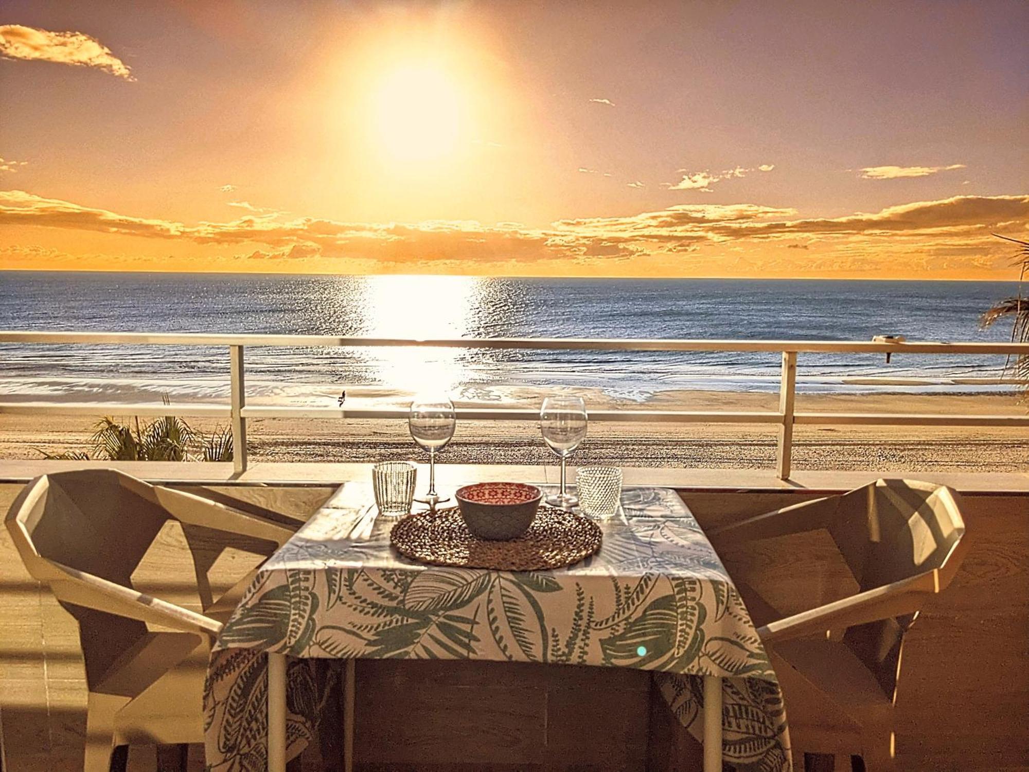 Apartamento En La Playa Con Garaje Cádiz Exteriör bild